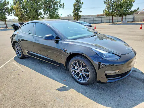 5YJ3E1EA6NF287553 — 2022 Tesla Model 3, photo 4 from Copart 27.10.2026, Rear end