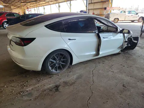5YJ3E1EB1NF107307 — 2022 Tesla Model 3, фото 3 с аукциона Copart 19.10.2026, ПЕРЕДНЯЯ ЧАСТЬ