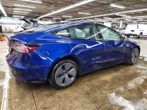 5YJ3E1EA2NF371269 — 2022 Tesla Model 3, photo 3 from Copart 21.09.2026, Side