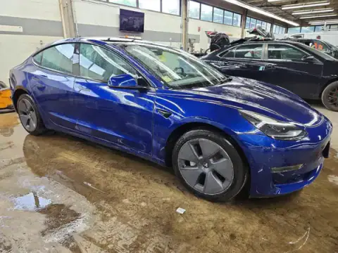 5YJ3E1EA2NF371269 — 2022 Tesla Model 3, photo 4 from Copart 21.09.2026, Side