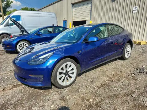 5YJ3E1EA5NF370844 — 2022 Tesla Model 3, Front end (Front End), before-repair photos