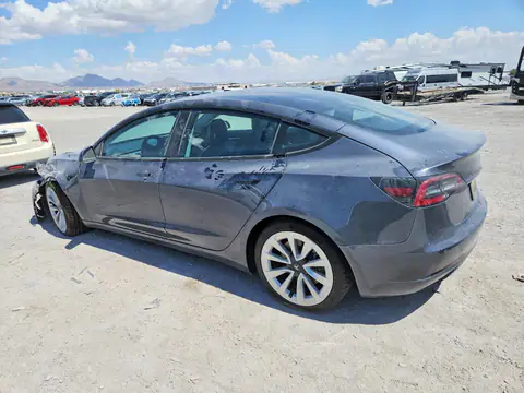 5YJ3E1EB5NF110050 — 2022 Tesla Model 3, zdjęcie 2 z Copart 22.10.2026, Przód