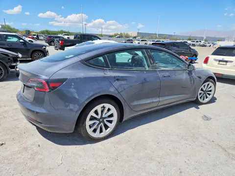 5YJ3E1EB5NF110050 — 2022 Tesla Model 3, zdjęcie 3 z Copart 22.10.2026, Przód