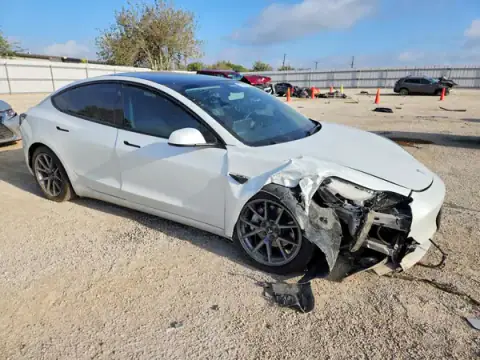 5YJ3E1EB7NF324568 — 2022 Tesla Model 3, фото 4 с аукциона Copart 22.10.2026, ПЕРЕДНЯЯ ЧАСТЬ