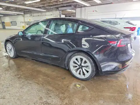5YJ3E1EA1NF369335 — 2022 Tesla Model 3, photo 2 from Copart 21.09.2026, Rear end