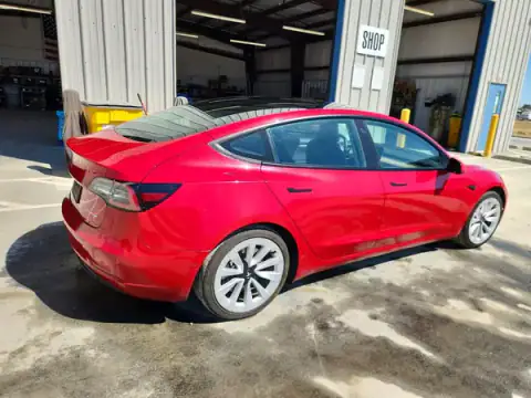 5YJ3E1EB7NF305194 — 2022 Tesla Model 3, foto 3 de Copart 23.09.2026, Daños mecánicos