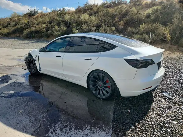5YJ3E1EC6NF295380 — 2022 Tesla Model 3, photo 2 from Copart 15.10.2026, Front end