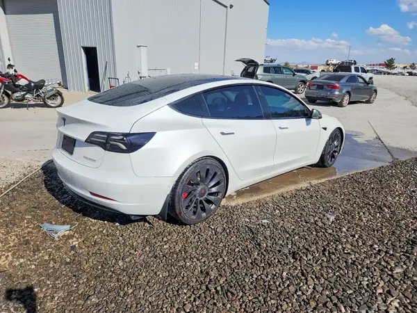 5YJ3E1EC6NF295380 — 2022 Tesla Model 3, photo 3 from Copart 15.10.2026, Front end