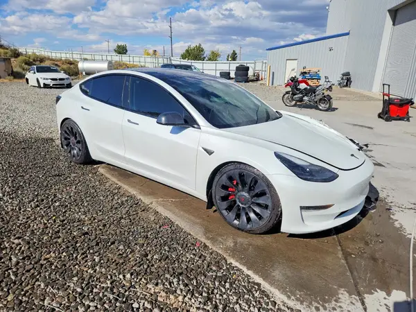 5YJ3E1EC6NF295380 — 2022 Tesla Model 3, photo 4 from Copart 15.10.2026, Front end