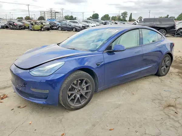 5YJ3E1EB2NF318984 Tesla Model 3 2022 — повреждение Боковая часть, фото до ремонта