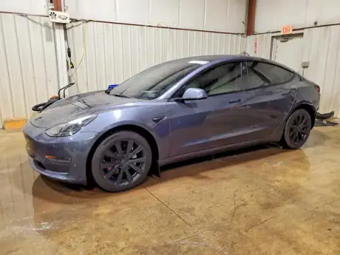 5YJ3E1EB7NF251637 — 2022 Tesla Model 3, Tył (Rear End), zdjęć przed naprawą