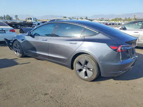 5YJ3E1EB6NF357335 — 2022 Tesla Model 3, foto 2 de Copart 19.10.2026, Parte delantera