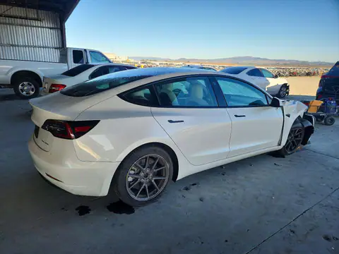 5YJ3E1EB0NF153646 — 2022 Tesla Model 3, фото 3 з Copart 26.10.2026, Передня частина
