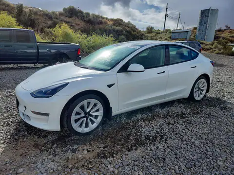 5YJ3E1EB8PF393143 — 2023 Tesla Model 3, Мелкие вмятины y царапины (Minor Dent/Scratches), fotos antes de reparar