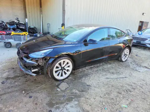 5YJ3E1EAXPF449719 — 2023 Tesla Model 3, Przód (Front End), zdjęć przed naprawą
