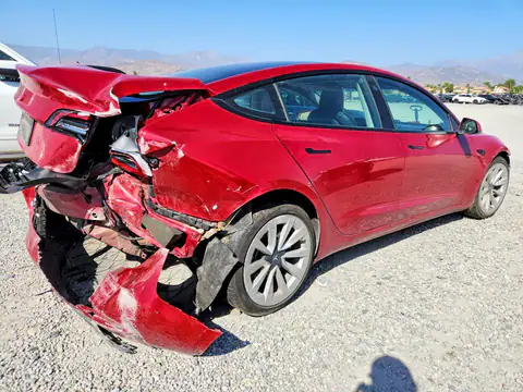 5YJ3E1EAXPF433469 — 2023 Tesla Model 3, photo 3 from Copart 14.10.2026, All-over damage