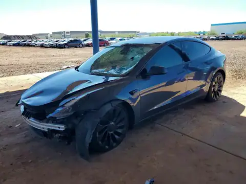 5YJ3E1EC2PF626328 — 2023 Tesla Model 3, Przód (Front End), zdjęć przed naprawą