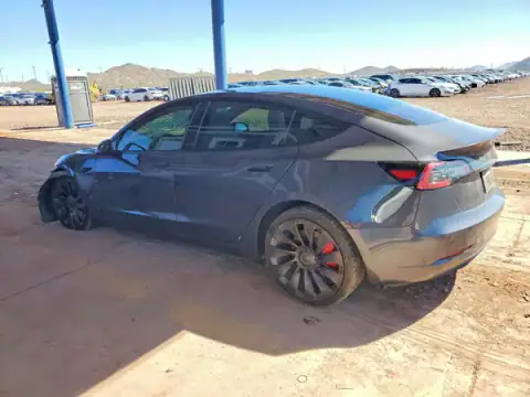 5YJ3E1EC2PF626328 — 2023 Tesla Model 3, zdjęcie 2 z Copart, Przód
