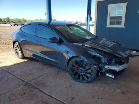 5YJ3E1EC2PF626328 — 2023 Tesla Model 3, zdjęcie 4 z Copart, Przód