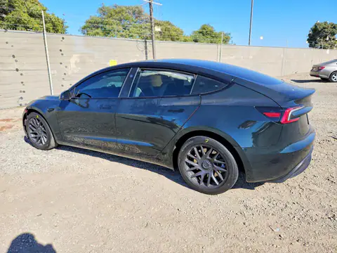 5YJ3E1EB5RF793261 — 2024 Tesla Model 3, фото 2 с аукциона Copart 29.09.2026, Передняя часть