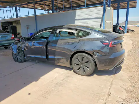 5YJ3E1EA0RF785477 — 2024 Tesla Model 3, photo 2 from Copart 20.10.2026, Front end