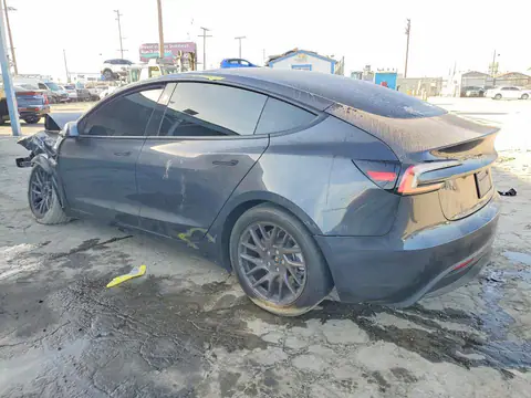 5YJ3E1EA6RF863230 — 2024 Tesla Model 3, zdjęcie 2 z Copart 15.10.2026, Przód