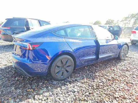 5YJ3E1EB5RF718575 — 2024 Tesla Model 3, photo 3 from Copart, Flood