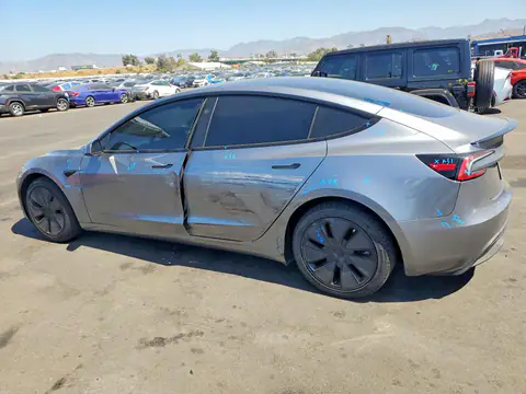 5YJ3E1EA8RF871071 — 2024 Tesla Model 3, zdjęcie 2 z Copart 19.10.2026, Przód