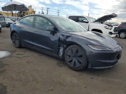 5YJ3E1EA3RF744843 — 2024 Tesla Model 3, zdjęcie 4 z Copart 19.10.2026, Przód