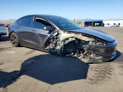5YJ3E1ET0RF835506 — 2024 Tesla Model 3, zdjęcie 4 z Copart 19.10.2026, Przód
