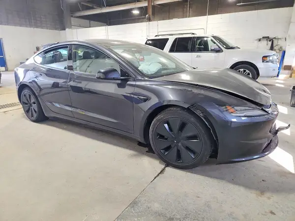 5YJ3E1EB8RF768046 — 2024 Tesla Model 3, photo 4 from Copart, Front end