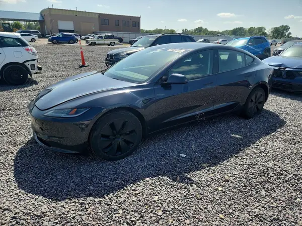 5YJ3E1EB2RF819041 Tesla Model 3 2024 — Side damage, before-repair photo