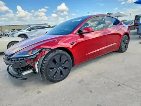 5YJ3E1EBXRF762457 — 2024 Tesla Model 3, Parte delantera (Front End), fotos antes de reparar