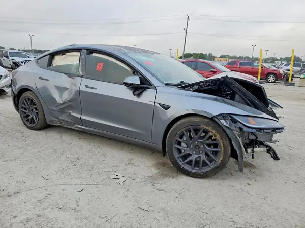 5YJ3E1EB8RF853534 — 2024 Tesla Model 3, фото 4 с аукциона Copart, Передняя часть