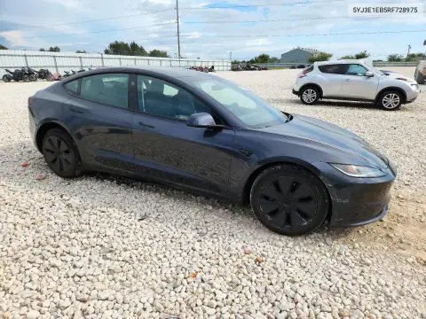 5YJ3E1EB5RF728975 — 2024 Tesla Model 3, foto 4 de Copart, Lateral