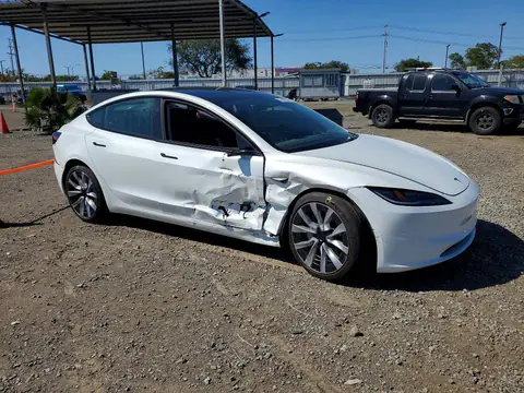 5YJ3E1EB2SF967342 — 2025 Tesla Model 3, фото 4 с аукциона Copart 29.09.2026, Боковая часть
