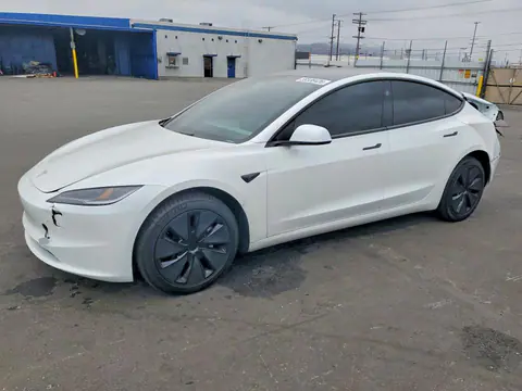 5YJ3E1EA2SF077012 — 2025 Tesla Model 3, Tył (Rear End), zdjęć przed naprawą