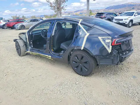 5YJ3E1EA5SF953555 — 2025 Tesla Model 3, photo 2 from Copart 29.09.2026, Side