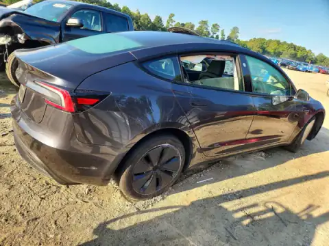 5YJ3E1EAXSF051158 — 2025 Tesla Model 3, photo 3 from Copart, Front end