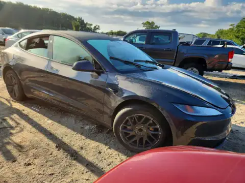 5YJ3E1EAXSF051158 — 2025 Tesla Model 3, photo 4 from Copart, Front end