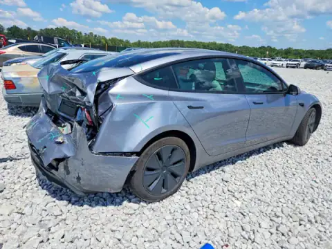 5YJ3E1EB7SF064989 — 2025 Tesla Model 3, photo 3 from Copart, Rear end