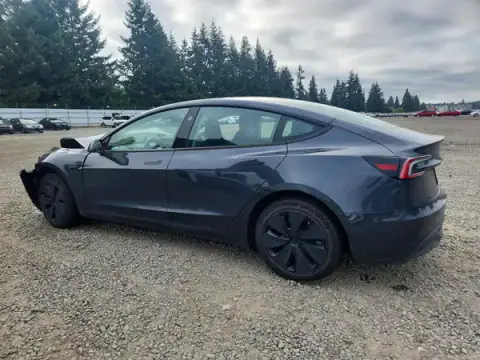 5YJ3E1EA1SF043403 — 2025 Tesla Model 3, zdjęcie 2 z Copart, Przód