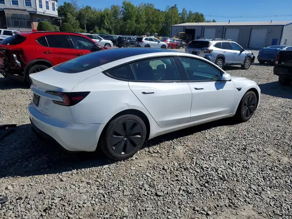 5YJ3E1EB7SF060795 — 2025 Tesla Model 3, photo 3 from Copart, Front end