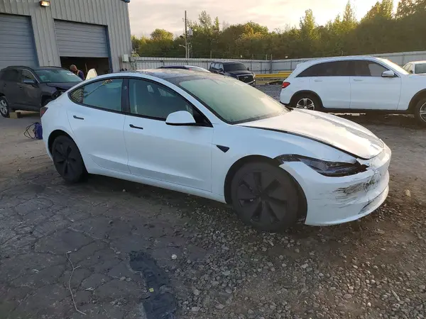5YJ3E1EB5SF010283 — 2025 Tesla Model 3, photo 4 from Copart, Front end