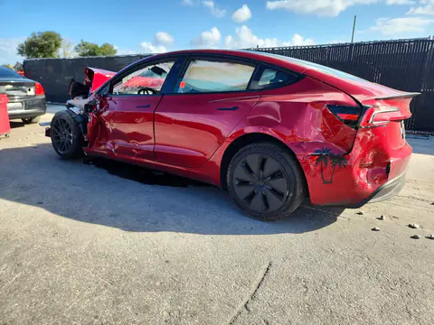 5YJ3E1EA0SF017116 — 2025 Tesla Model 3, photo 2 from Copart, All-over damage