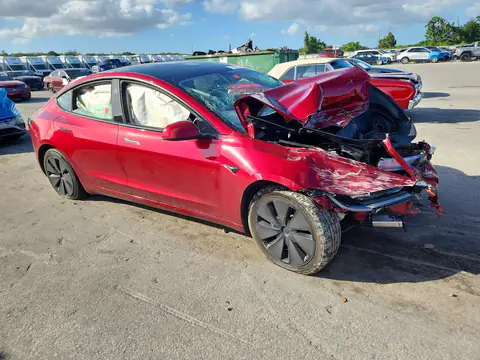 5YJ3E1EA0SF017116 — 2025 Tesla Model 3, photo 4 from Copart, All-over damage