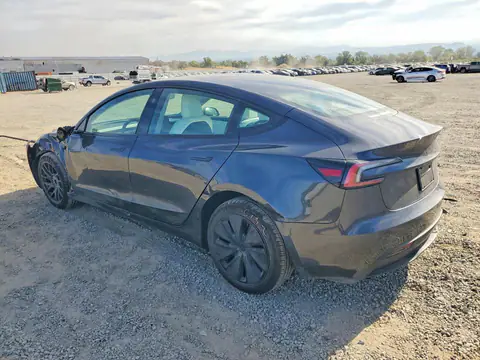 5YJ3E1EA2TF165818 — 2026 Tesla Model 3, photo 2 from Copart 16.10.2026, Front end