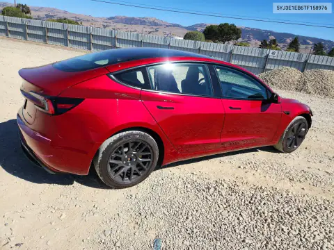 5YJ3E1EB6TF158976 — 2026 Tesla Model 3, zdjęcie 3 z Copart, Bok