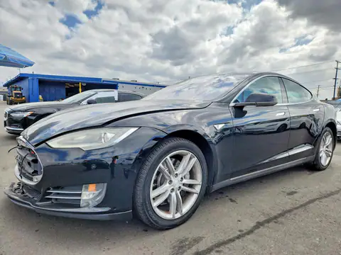5YJSA1CN2DFP28025 — 2013 Tesla Model S, Przód (Front End), zdjęć przed naprawą