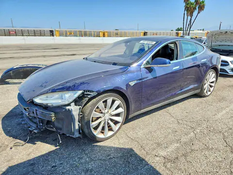 5YJSA1DN0DFP12274 — 2013 Tesla Model S, Передняя часть (Front End), фото до ремонта